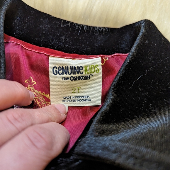Oshkosh B'gosh black velvet jacket size 2T - Picture 5 of 7